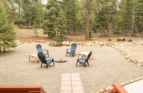 Meadow View Heights Cottage | The Blue Cottage - Newly Renovated