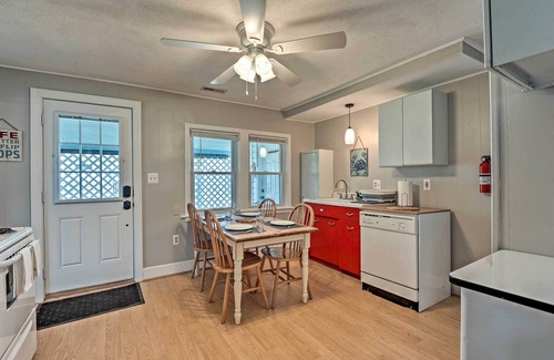 Colonial Beach Cottage | 'The Blue Crab Cottage' - 3 Blocks From The Beach!