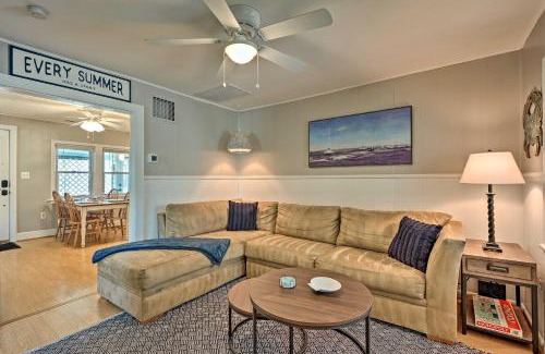 Colonial Beach House | The Blue Crab Cottage - 3 Blocks From The Beach!
