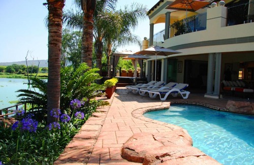 Hartbeespoort House | The Blue Crane Villa