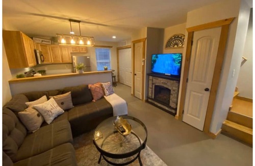 Winston - Salem Cabin | The Blue Door Cabin