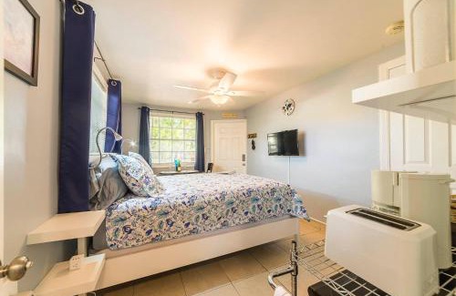 South Middle River Apartment | The Blue Door Inn