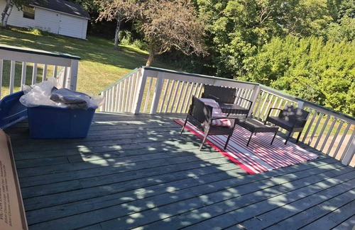 Courtice House | The Blue Door Retreat. Cottage style living in the city!