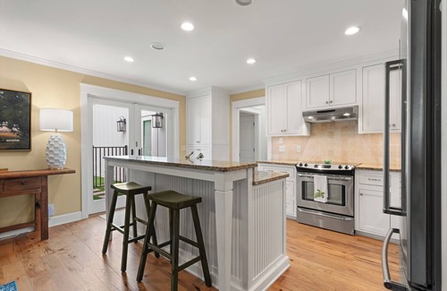 East Beach House | The Blue Door Cottage sleeps 8 and makes for a perfect beach getaway