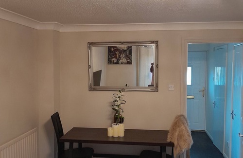 North End House | The Blue DoornHome away from home. nSerene location for your getaway.n