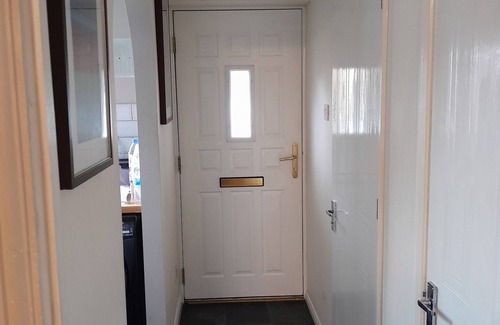 North End House | The Blue DoornHome away from home. nSerene location for your getaway.n