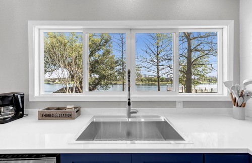 Kingsland House | The Blue Haven Getaway in cozy Kingsland, TX