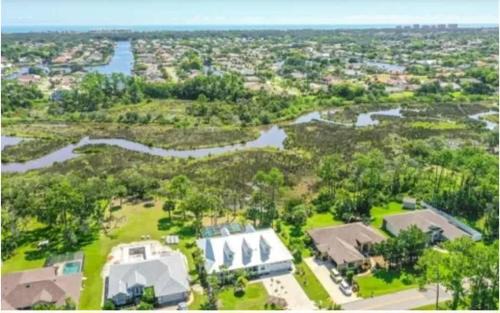 Palm Harbor House | The Blue Heron