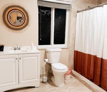 Flagami House | The blue Homestay near Miami Airport