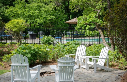 Woodstock Bed & Breakfast | The Blue Horse Inn