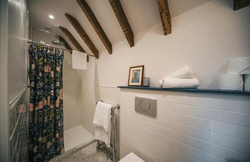 Achachork House | The Blue House