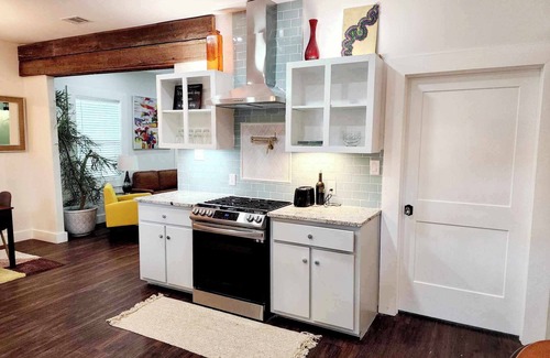 Mobile Cottage | The Blue House, Mardi Gras Cottage