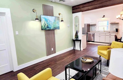 Mobile Cottage | The Blue House, Mardi Gras Cottage