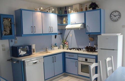 Rivedoux-Plage Villa | The Blue house, quiet vacations in the island of Re, sleeps 4 to 6