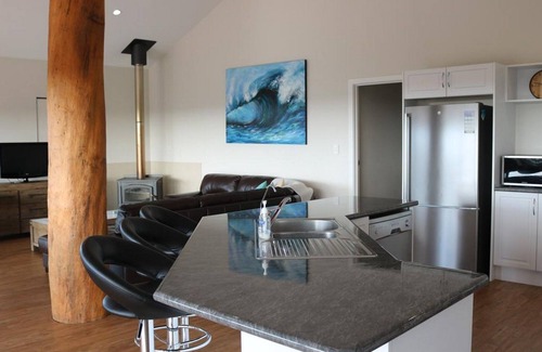 Bremer Bay House | The Blue House - spacious coastal getaway