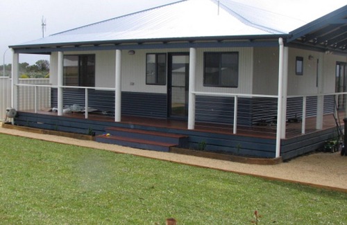 Bremer Bay House | The Blue House - spacious coastal getaway