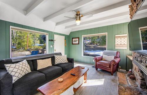 Cedar Glen House | The Blue House