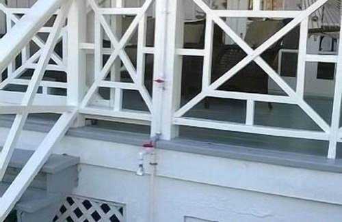 Freeport House | The Blue Inn Villa, 3 Bedroom Vacation Home