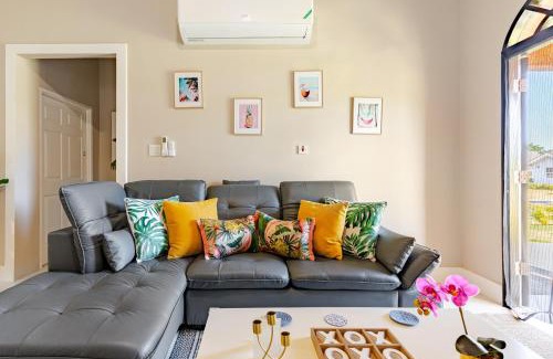 Boscobel House | The Blue Jade Vacation Home