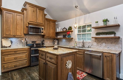 Lake Whitney House | The Blue Magnolia Lodge: Luxury Retreat on Lake Whitney with Hot Tub, Fire Pit, and Private Cove!