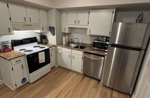 Earlewood House | The Blue Metro