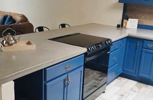 Las Cruces House | The Blue Mountain House