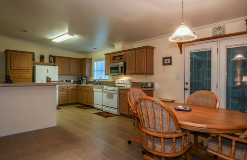 Homosassa House | THE BLUE NILE! Your Florida Fun is Calling. Vacation, Leisure or Business