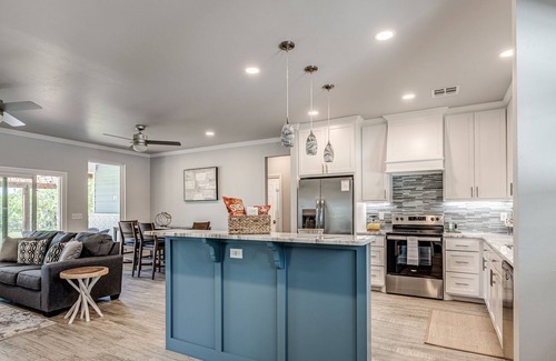 Hoyt House | The Blue Oasis ~ Lakefront, boat dock, hot tub & fire pit