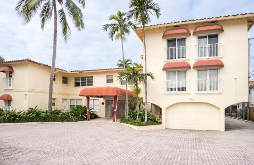 Central Beach Apartment | The Blue Octopus - 1br King Bed Condo