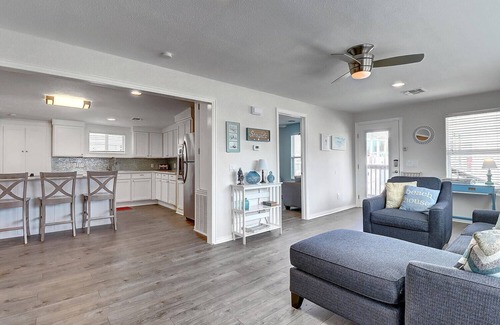 Old Town House | The Blue Pearl ~ Located in the heart of "Old Town" Port A & Detached Game Room!