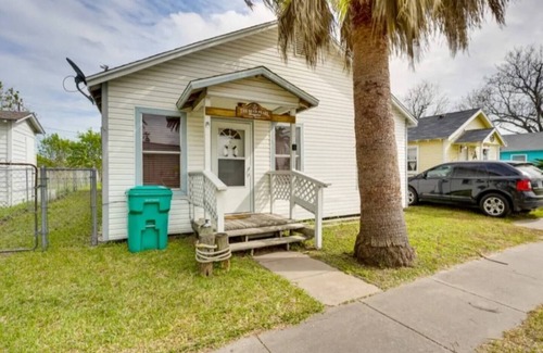 Aransas Pass House | The Blue Pearl nPeaceful, central location minutes from everything