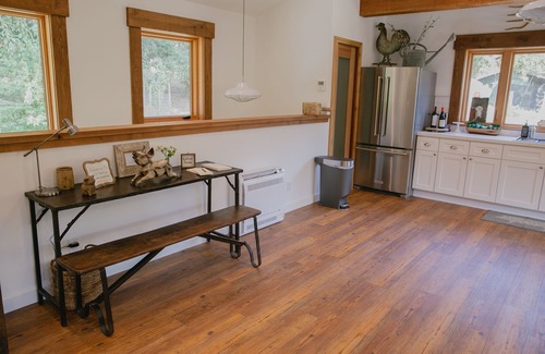 Ojai Apartment | The Blue Pig Farm