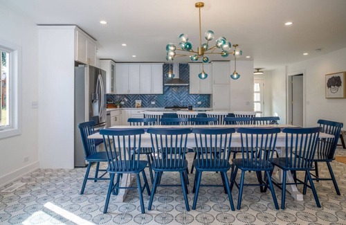 Fox Lake Apartment | The “Blue Sapphire” 3BR/3BA Luxury Lakefront Home on Mineola Bay | Stunning Views on Chain O Lakes