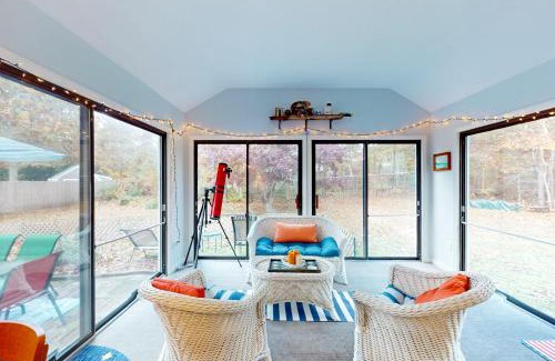 Brewster House | The Blue Whale Cottage