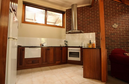 Halls Gap Villa | The Blue Wren Lodge quality couples accommodation