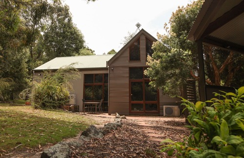 Halls Gap Villa | The Blue Wren Lodge quality couples accommodation