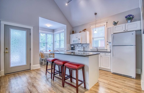 Cherry Valley House | The Bluebird - 7 Summer Village