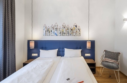 Heidelberg City Centre House | The Bluebird