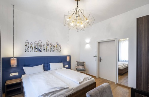 Heidelberg City Centre House | The Bluebird