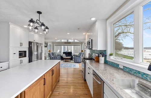 Middleville House | The Bluegill - Executive Cottage on Gun Lake