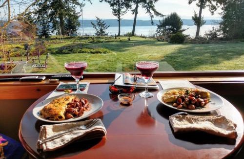 Oak Harbor Bed & Breakfast | The Bluff on Whidbey