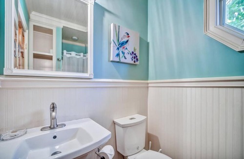 Olde Town House | The Bluffton Village Home - 5 BR in Old Town w Carriage Home