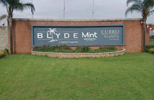 Tshwane Apartment | The Blyde 2 bedrooms Luxe Marvelous Apartment