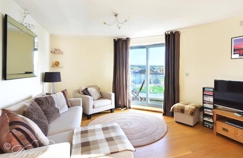 West Bay Cottage | THE BOARDWALK, family friendly, country holiday cottage in West Bay