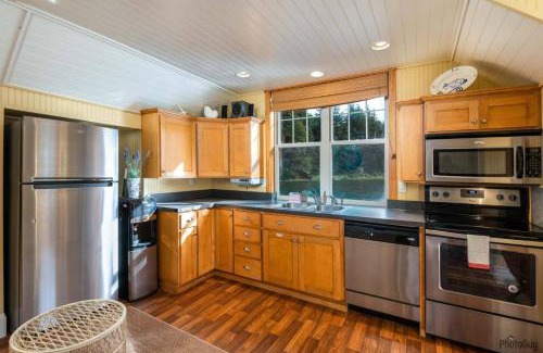 Lakeside House | The boat house