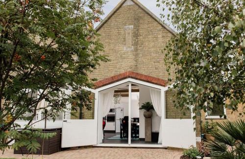 East Cowes House | The Boathouse