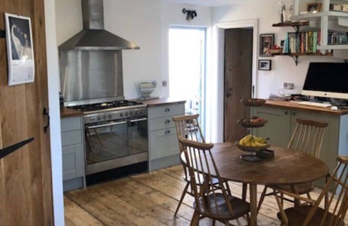 Whitstable Cottage | The Boathouse