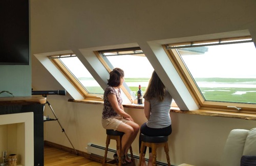Carrigaholt House | The boathouse: modern house by the sea