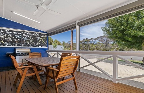 Lake Wangary House | The Boathouse - Perfect 2 bedroom Property close to all Town Facilities