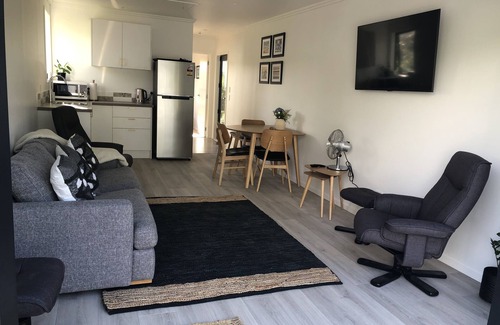 Mangawhai House | The BoathousenCosy guesthouse in magical Mangawhai